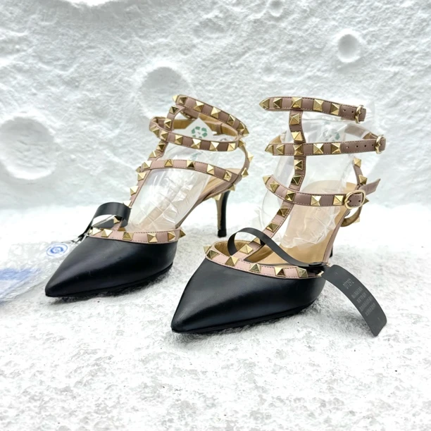 99新 Valentino/华伦天奴 37.5码/黑色三环高跟鞋