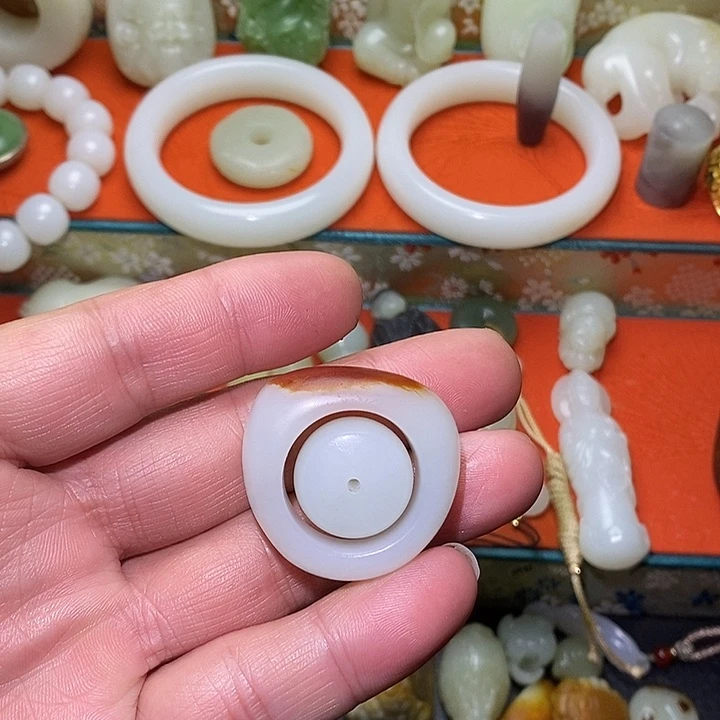 和田玉（糖玉）未镶嵌手镯