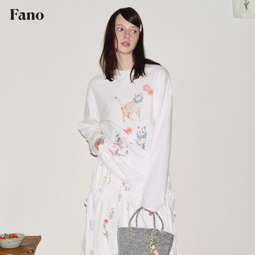 3.20上新  慵懒午后“定制手绘花朵猫咪”随性休闲T恤FC25S201