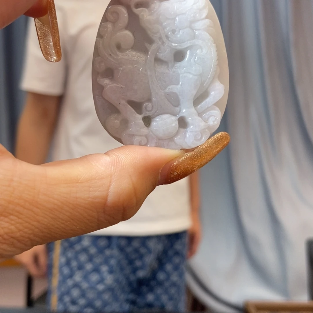 翡翠未镶嵌颈饰翡翠首饰