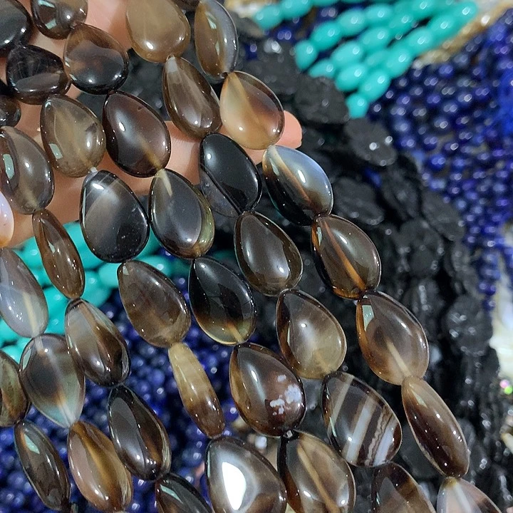 一条黑玛瑙渐变色水滴