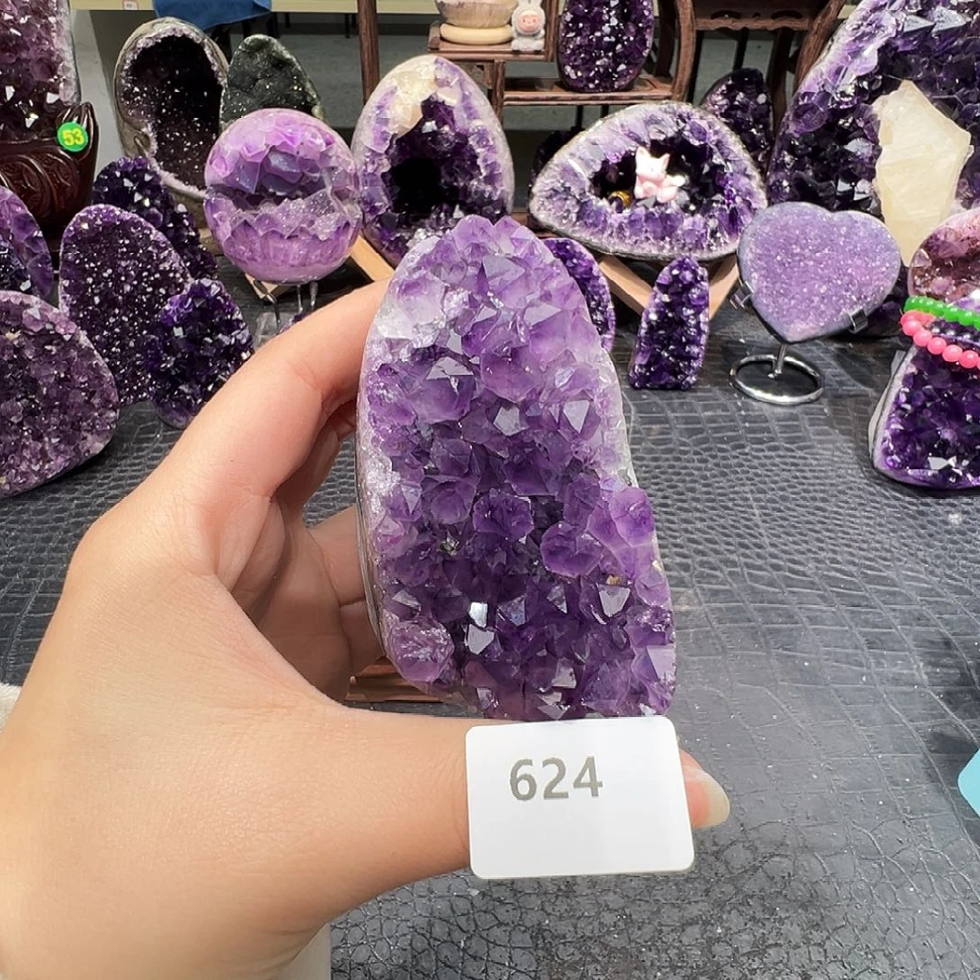 紫晶未镶嵌珠宝半成品