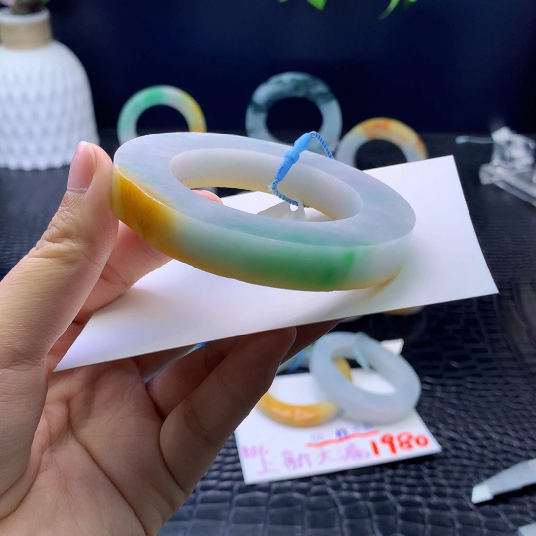 定制翡翠手镯未镶嵌