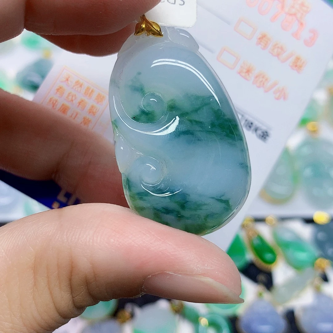 颈饰18K金镶嵌翡翠翡翠