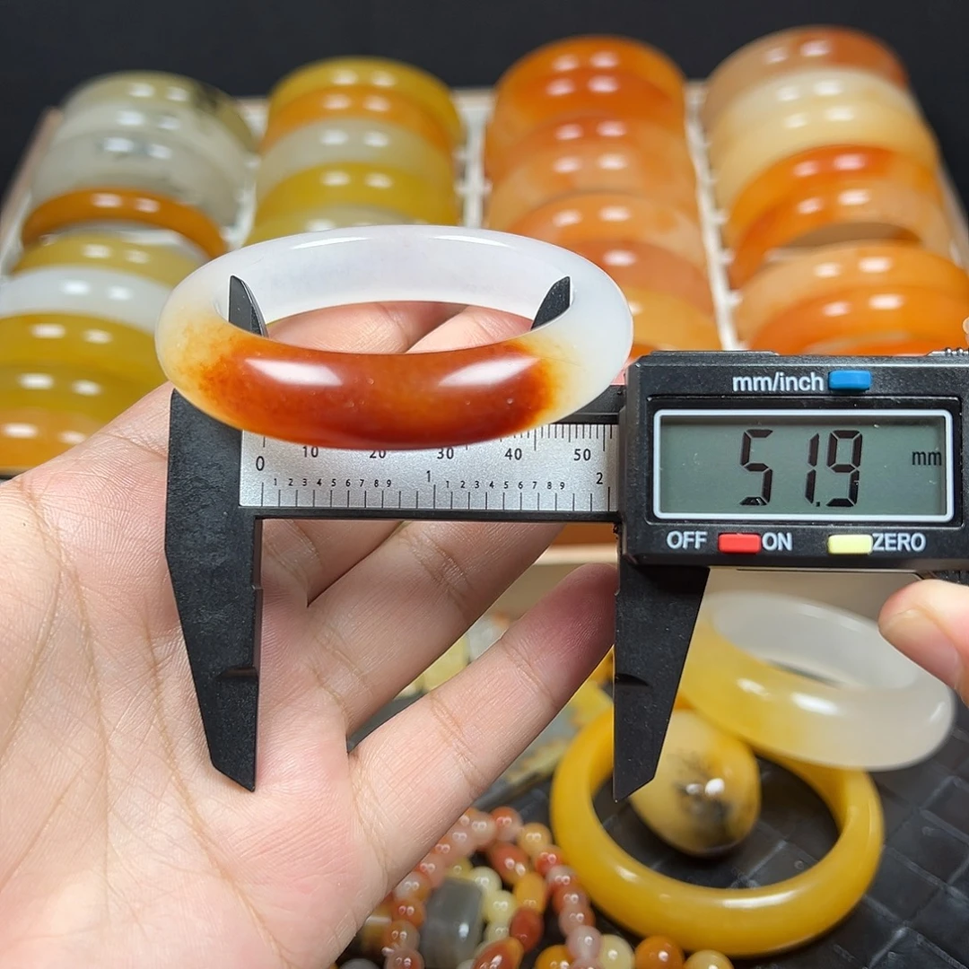 石英质玉（黄龙玉）未镶嵌手镯