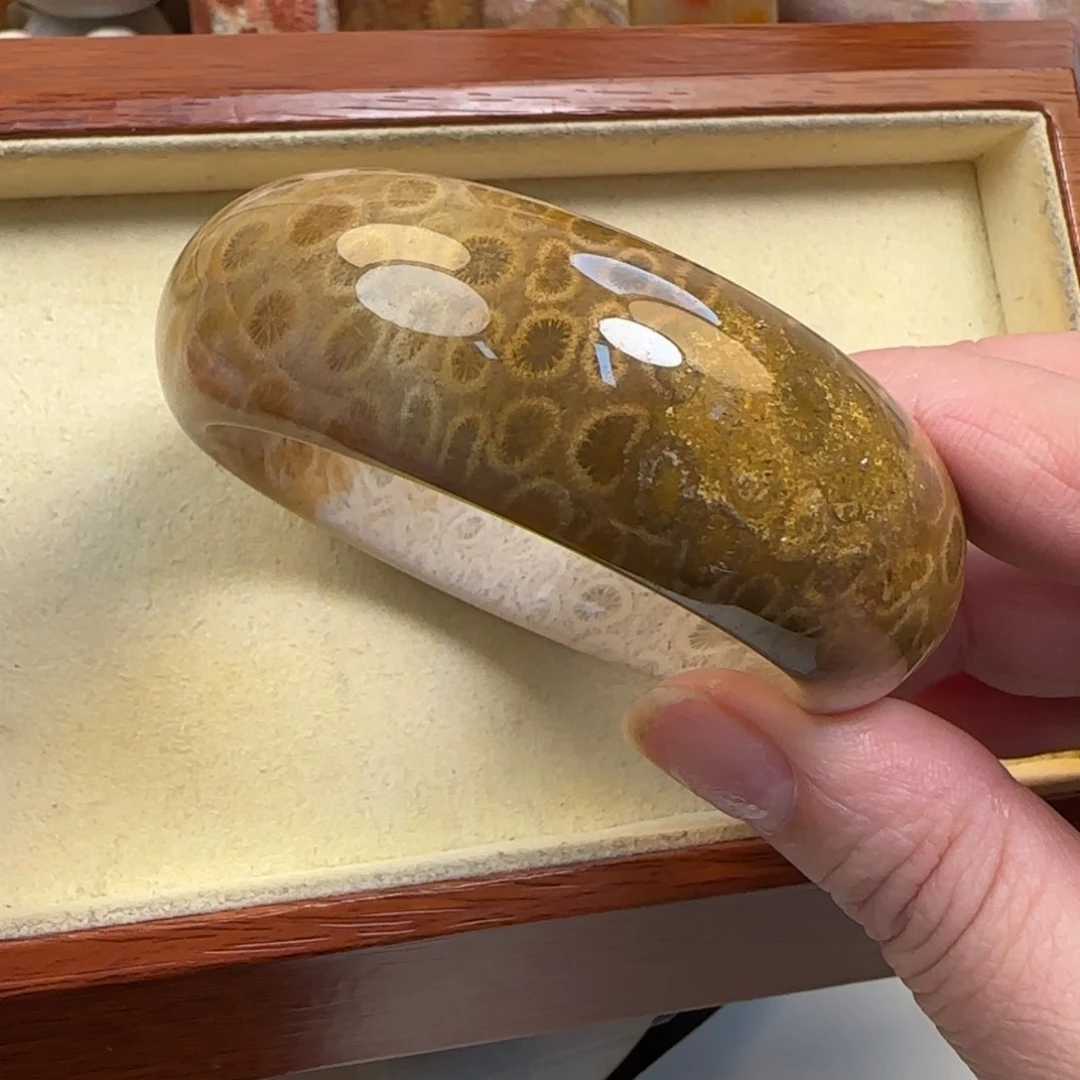 硅化珊瑚（珊瑚玉）未镶嵌手镯52-53圈