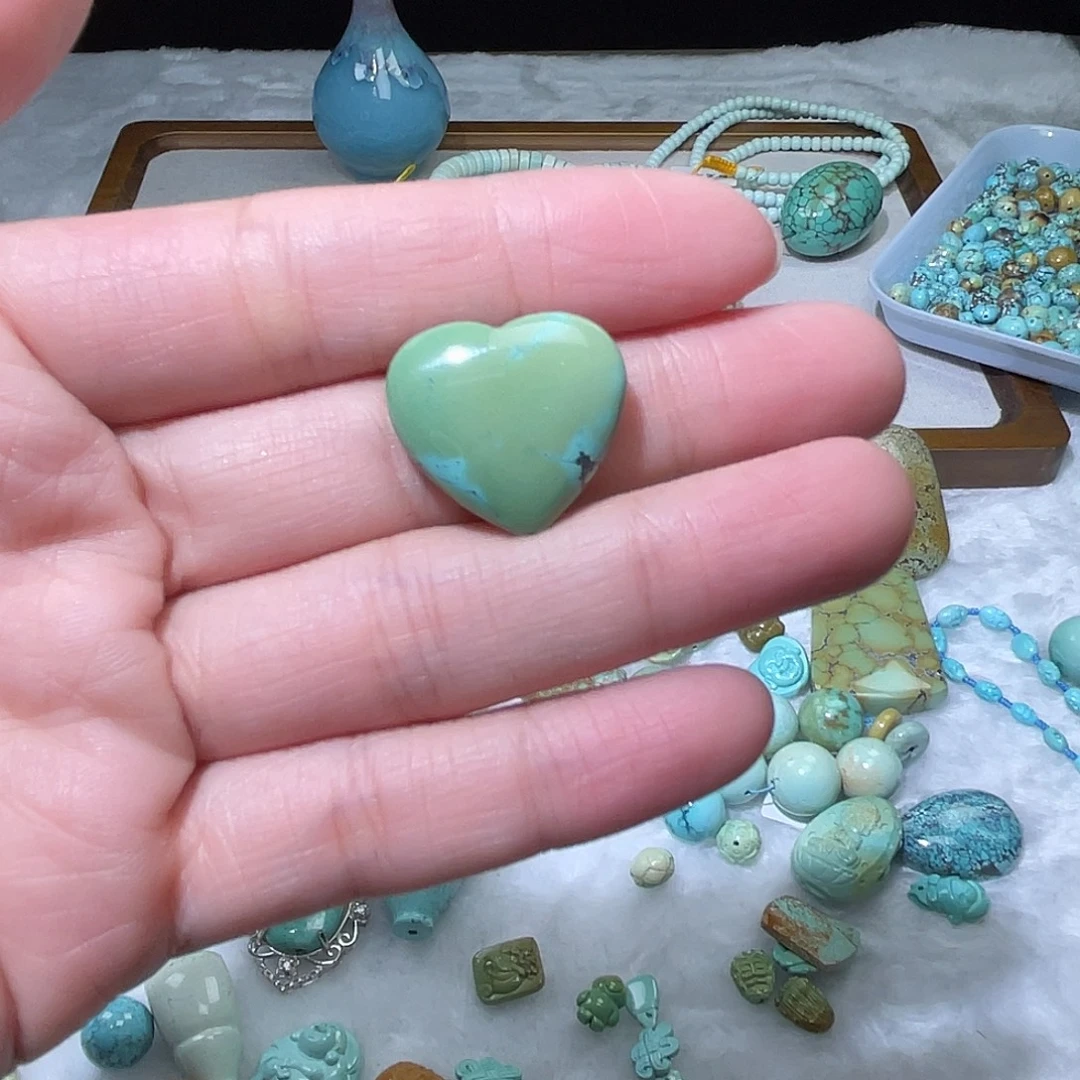 绿松石未镶嵌珠宝奇石