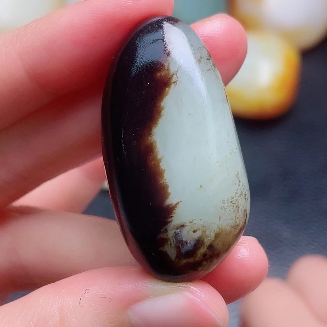 和田玉未镶嵌珠宝奇石