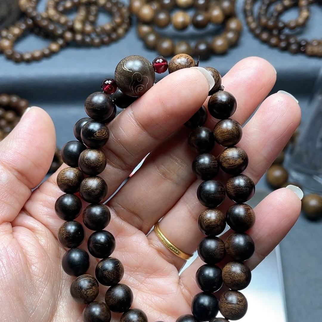 沉香手串白棋瘤疤0.8