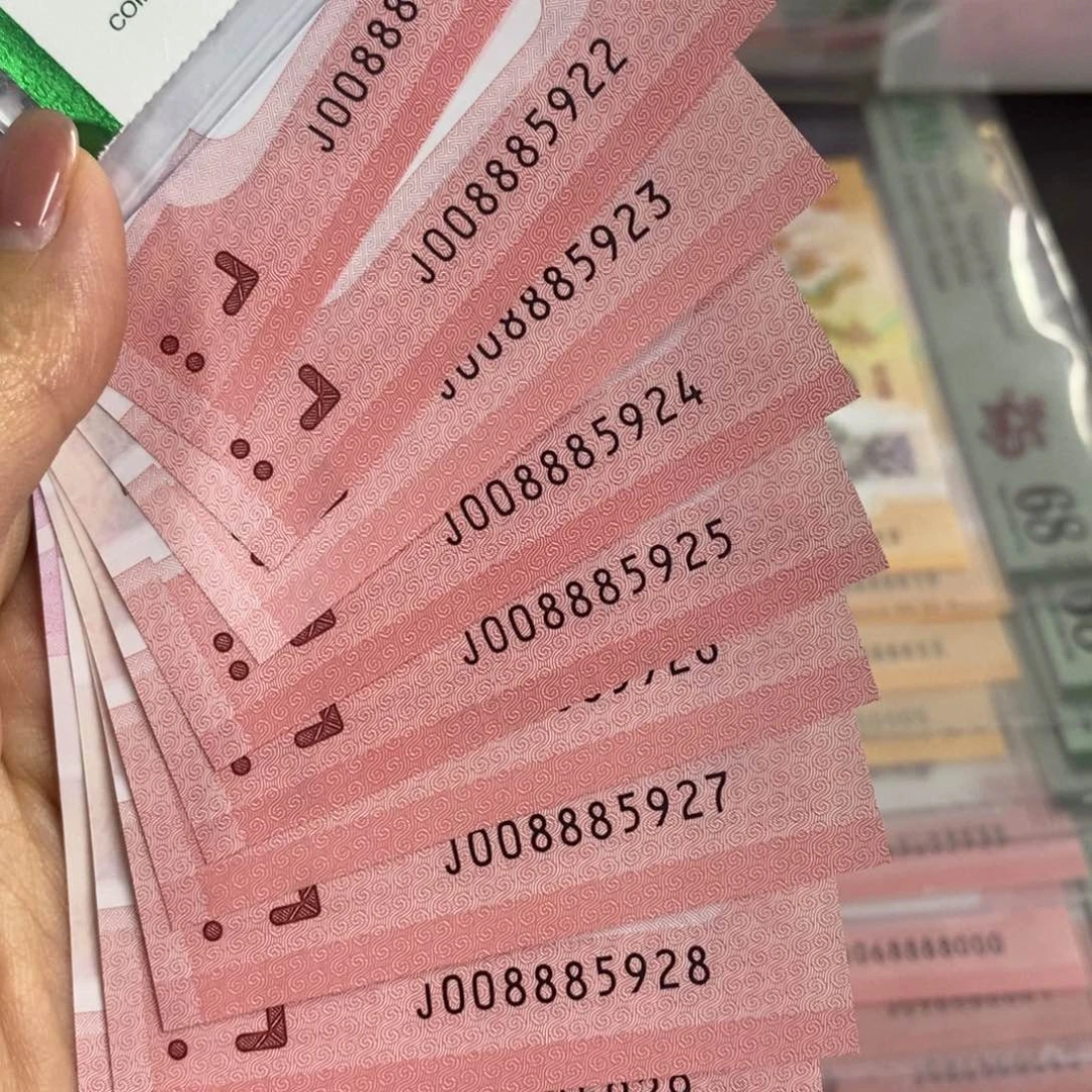 塑料 如意: 5921-5930。。。。。。