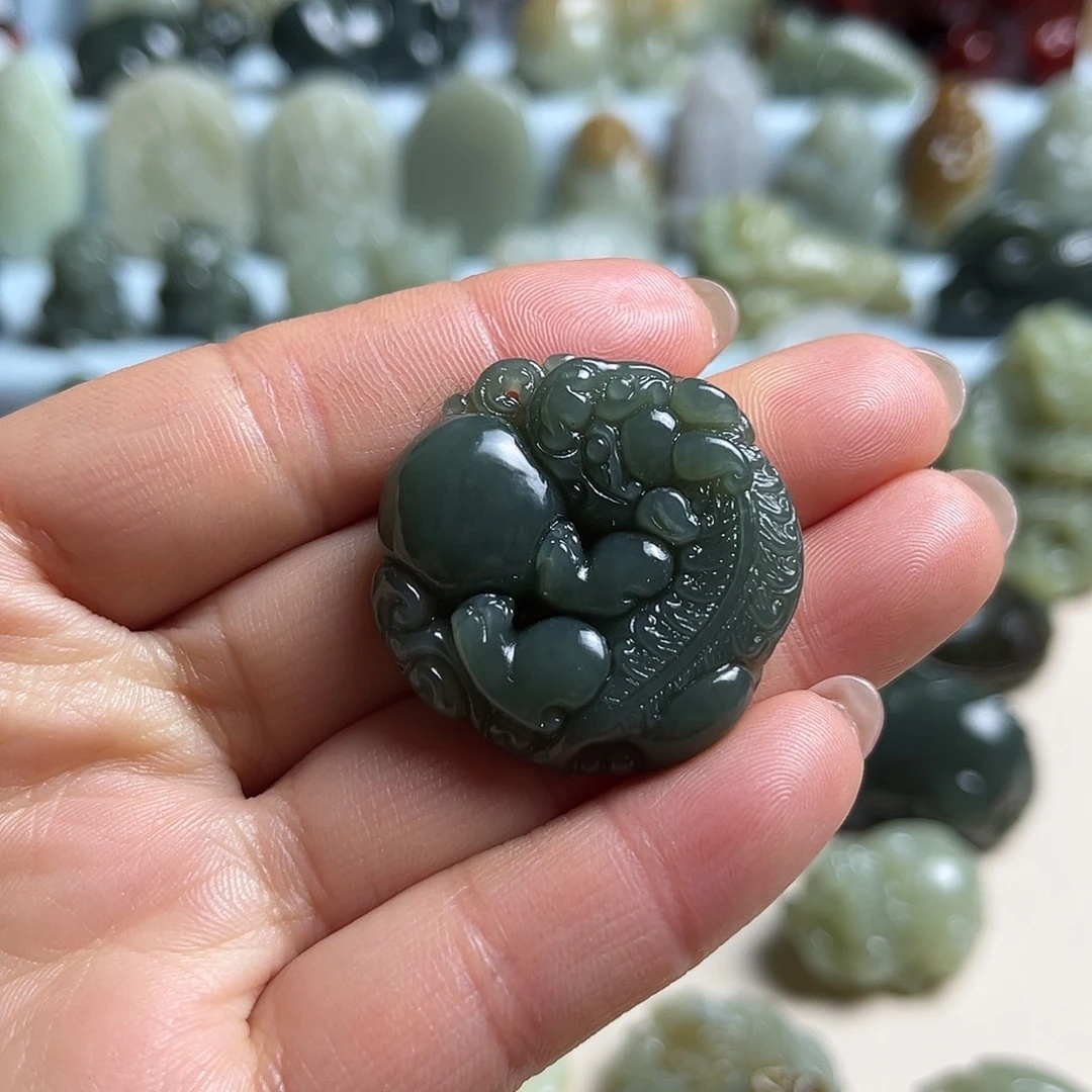 和田玉未镶嵌挂件