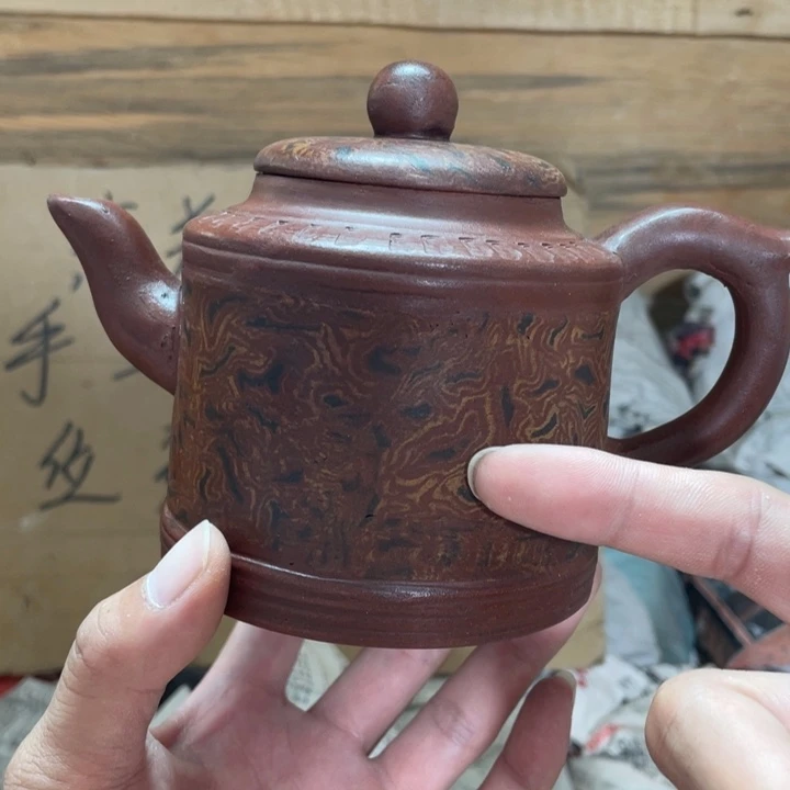 茶壶紫砂老厂紫砂壶一件。