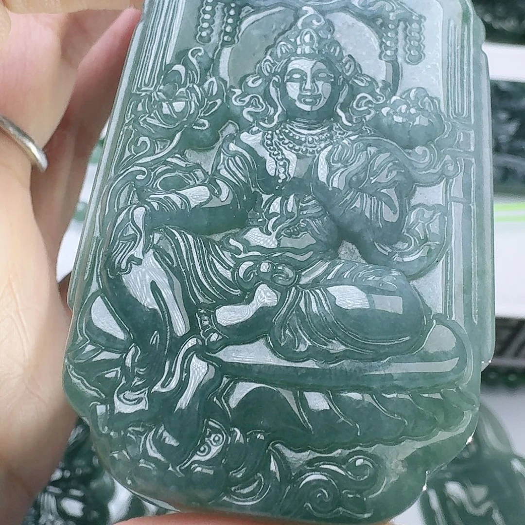 翡翠未镶嵌颈饰11