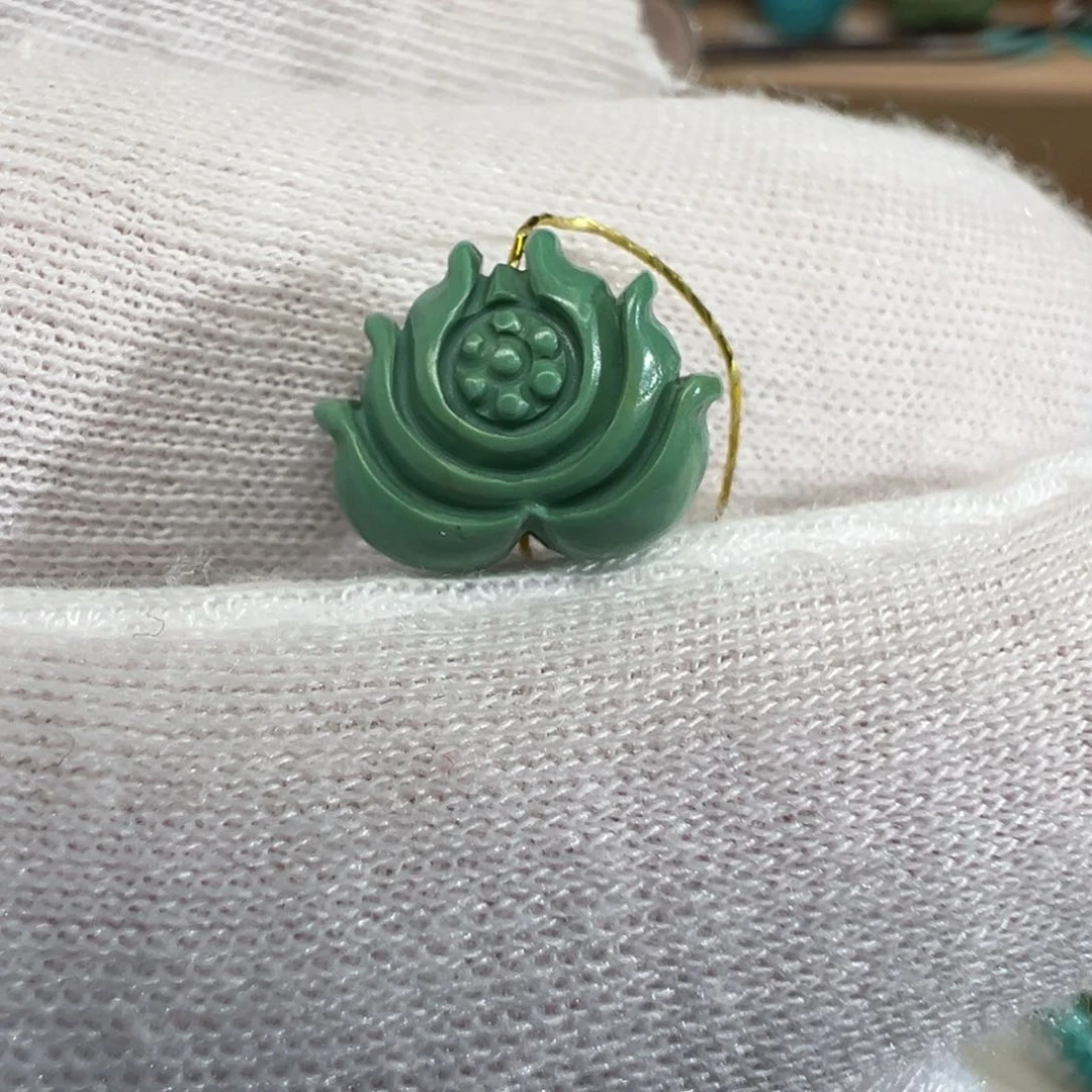 绿松石配饰未镶嵌