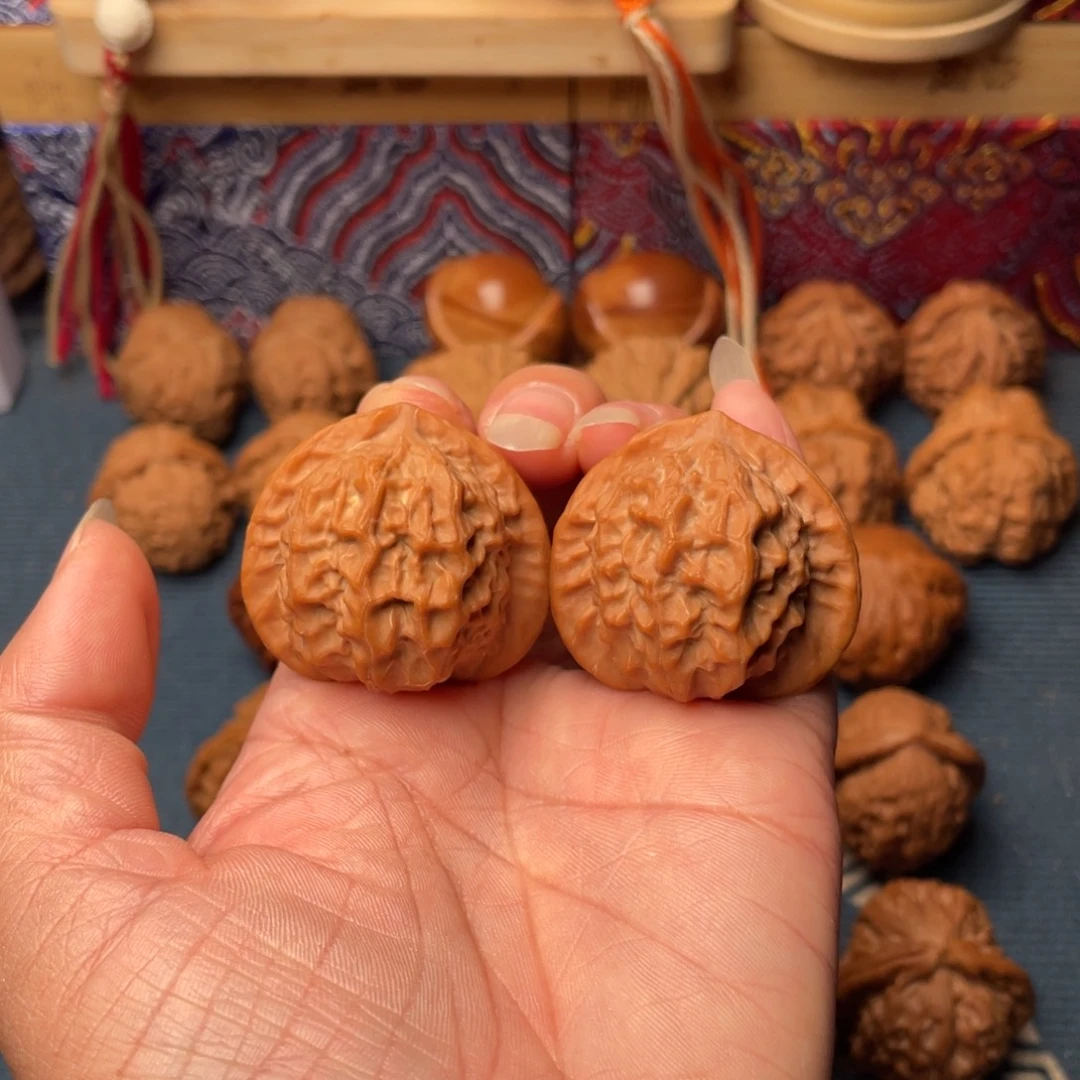 文玩核桃把件38瓷娃娃