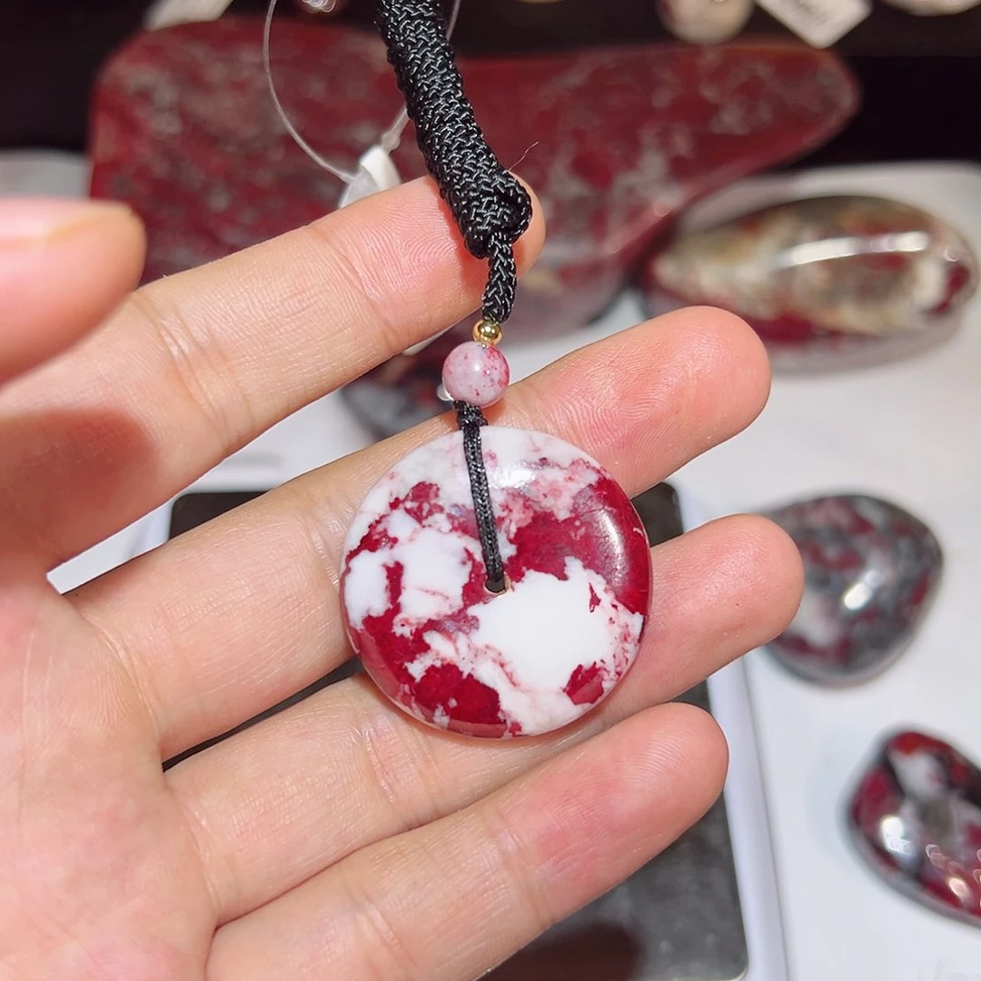 天然辰砂天然朱砂扣子