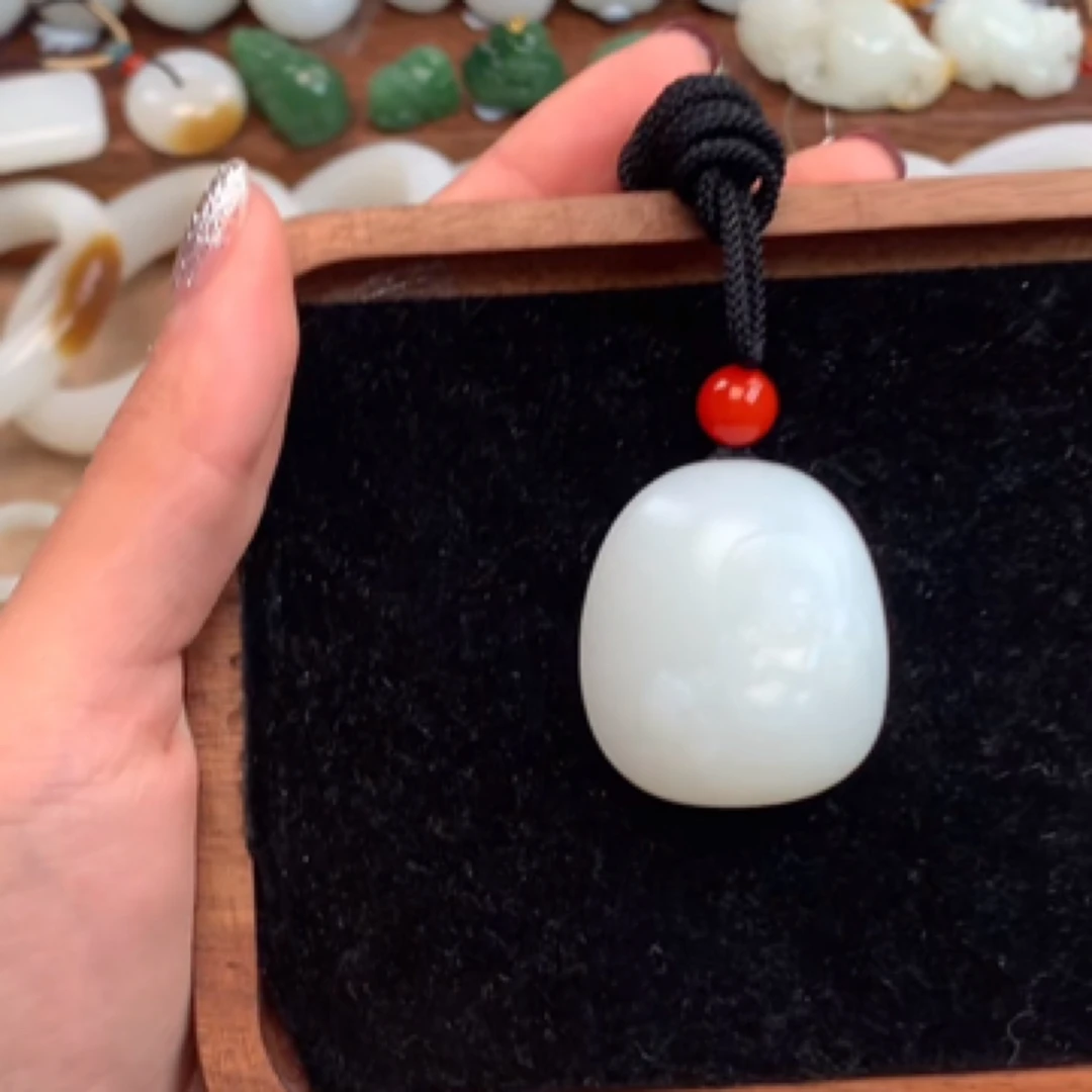 新疆和田玉白玉佛公