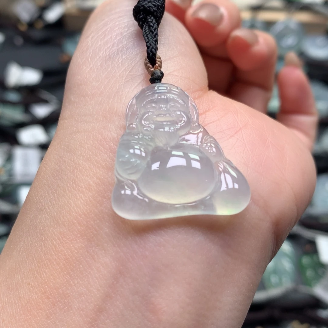 翡翠颈饰未镶嵌财神