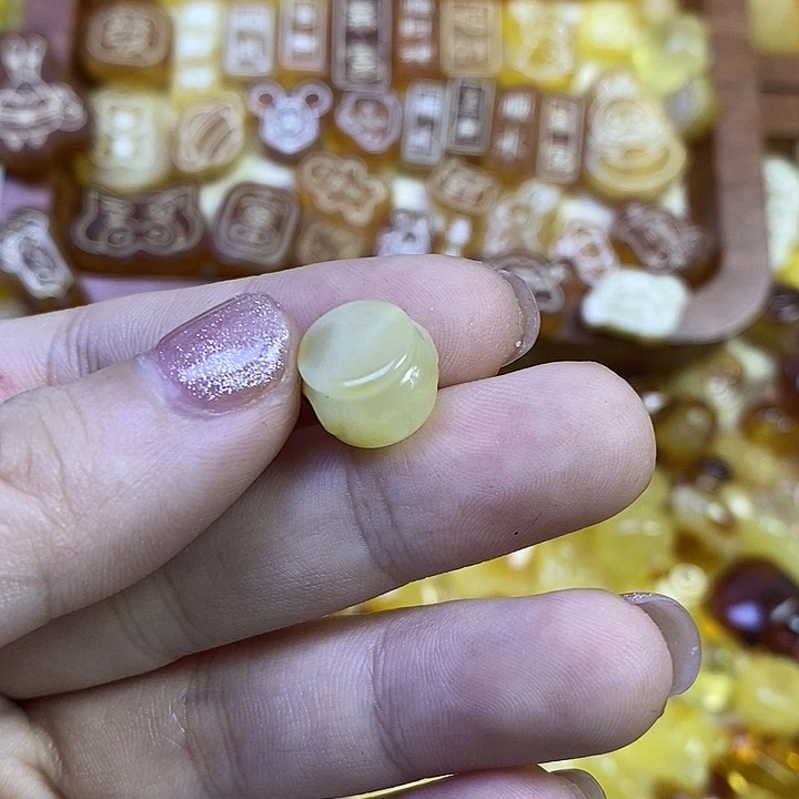 吊坠橄榄核小蜜罐