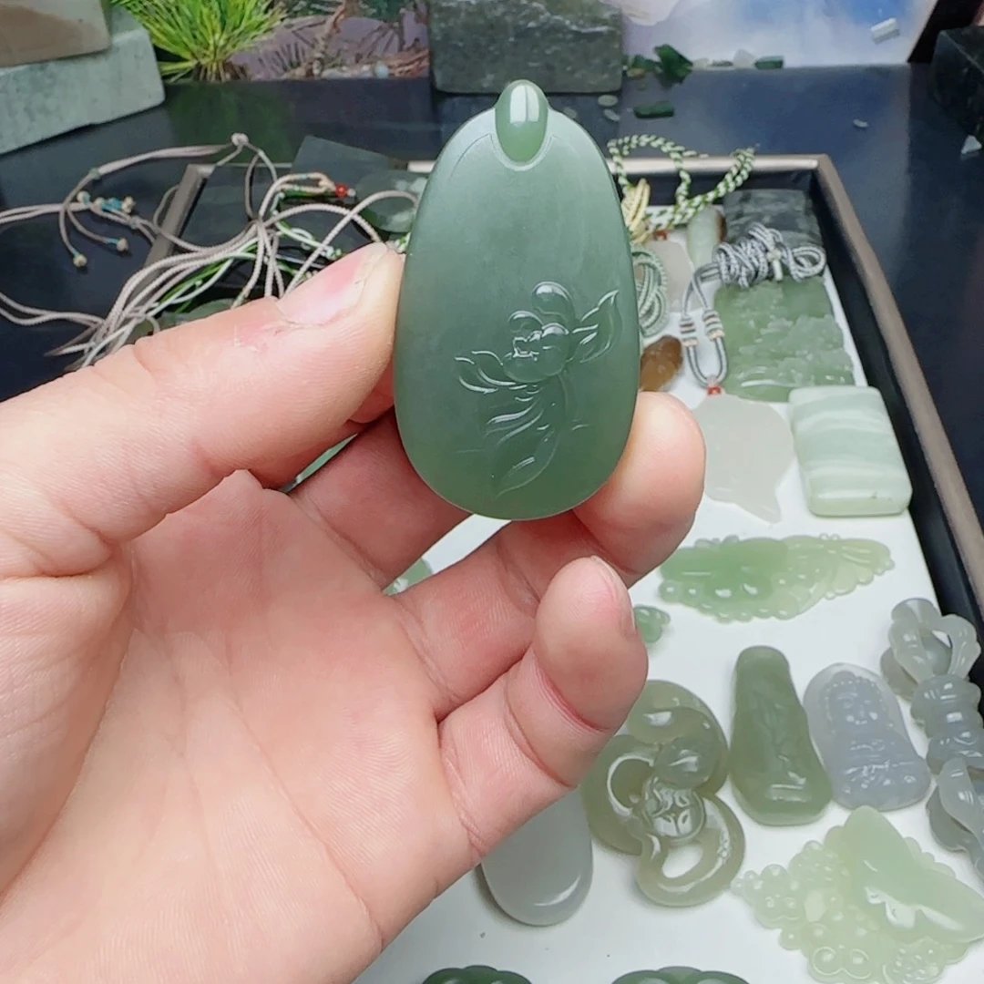 和田玉颈饰未镶嵌小**大