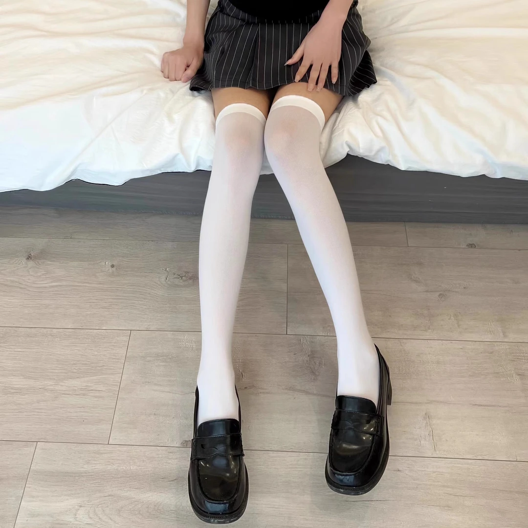 带硅胶防滑奶白色小腿袜日系JK女天鹅绒过膝长筒丝袜显瘦黑色裤袜