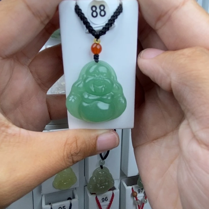 相***遇石英质玉未镶嵌颈饰