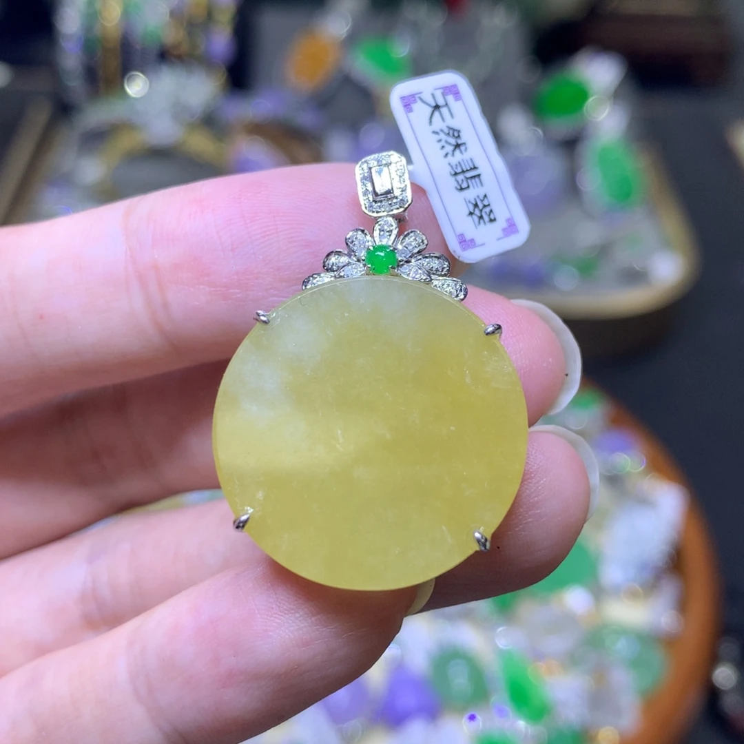 翡翠18K金镶嵌颈饰翡翠吊坠项链