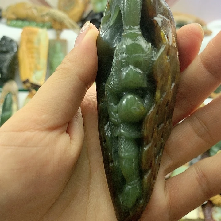 岫岩河磨玉（透闪石质玉）未镶嵌把件