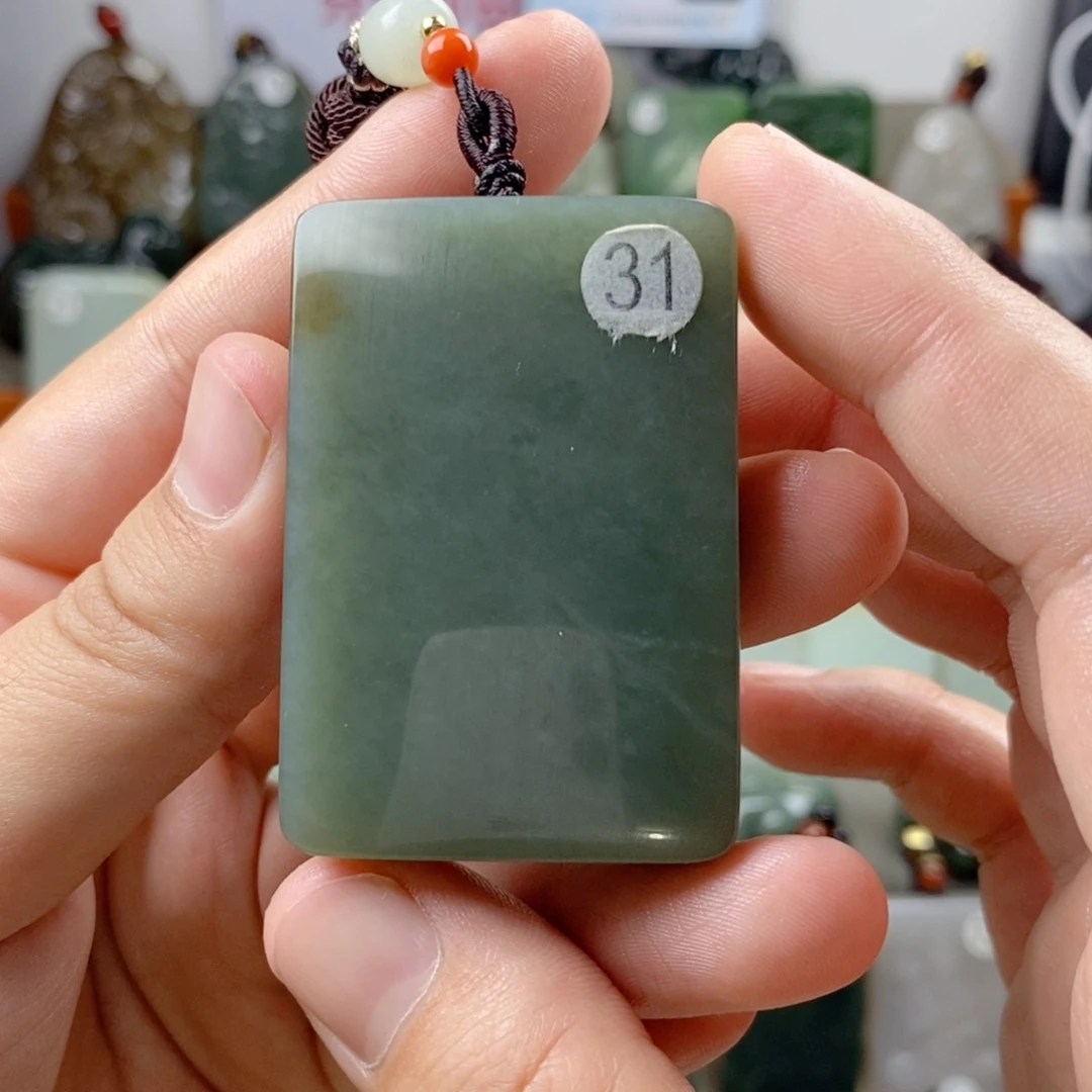 颈饰未镶嵌和田玉（糖玉）