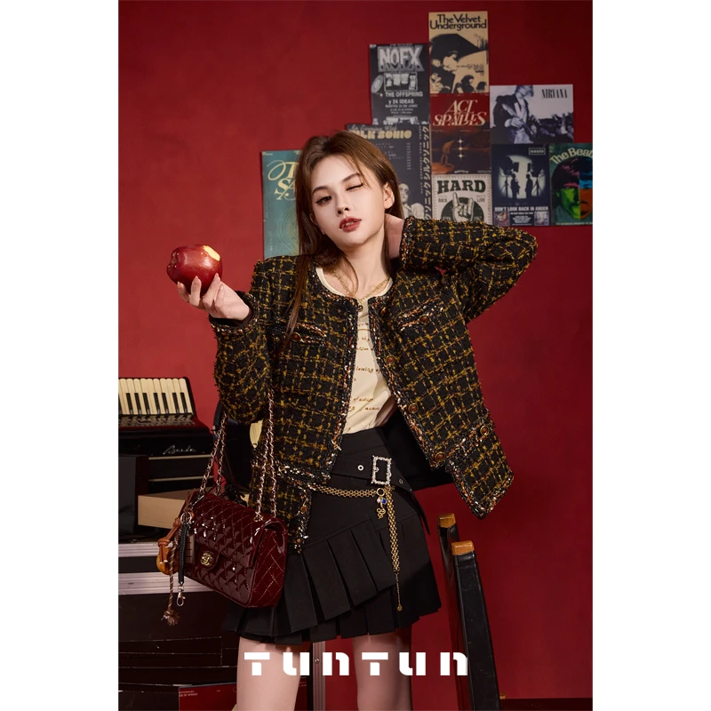 吞吞TUNT【钞能力】 富婆体质 奢感黑金粗花呢流光风小香外套