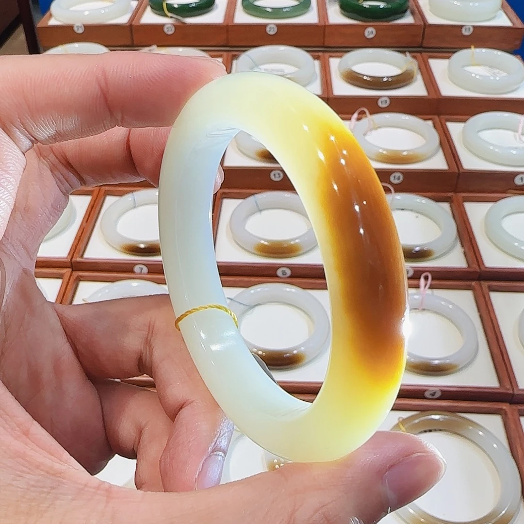 和田玉未镶嵌手镯且末一抹老红糖54 55