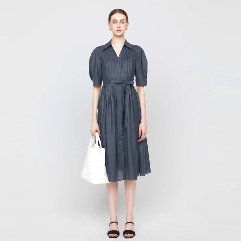 圣迪奥翻领时尚女装气质显瘦优雅轻奢夏季连衣裙S24261213