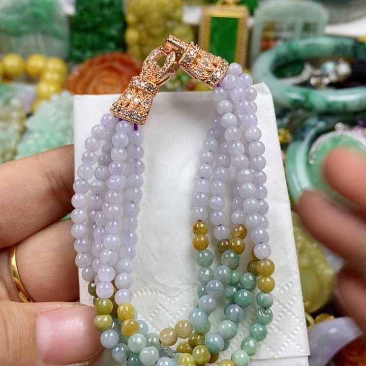 翡翠吊坠(赠链)未镶嵌