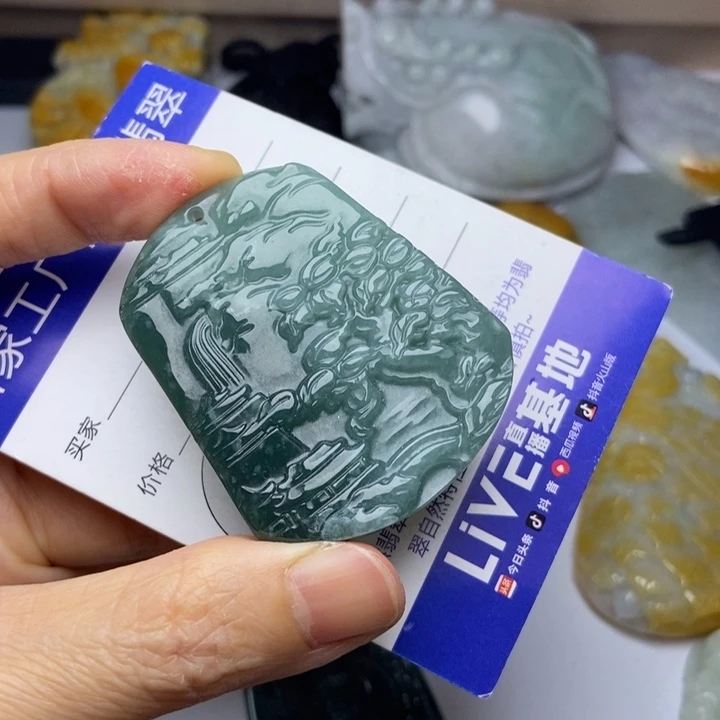 翡翠未镶嵌颈饰翡翠