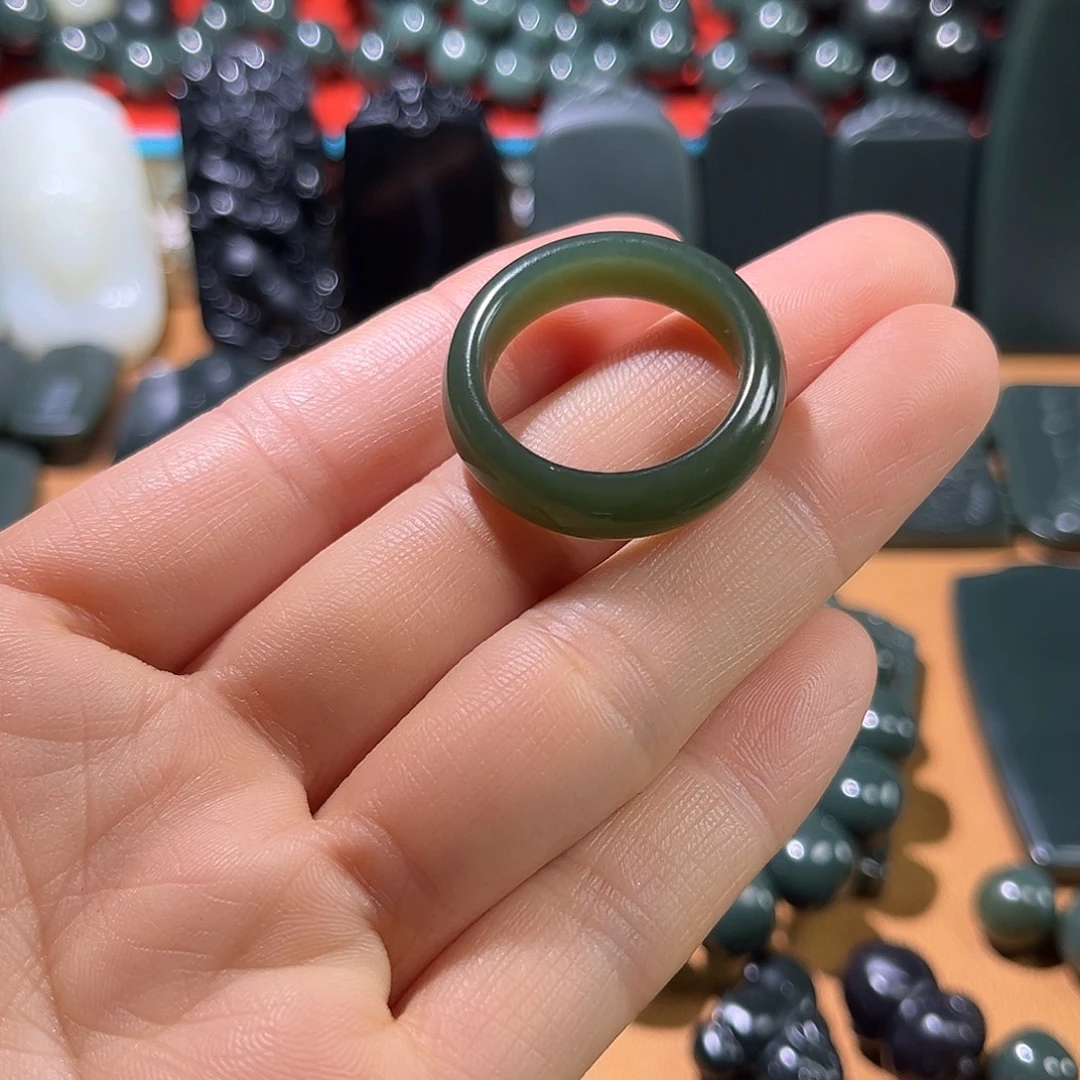 好***哥和田玉（青玉）未镶嵌颈饰