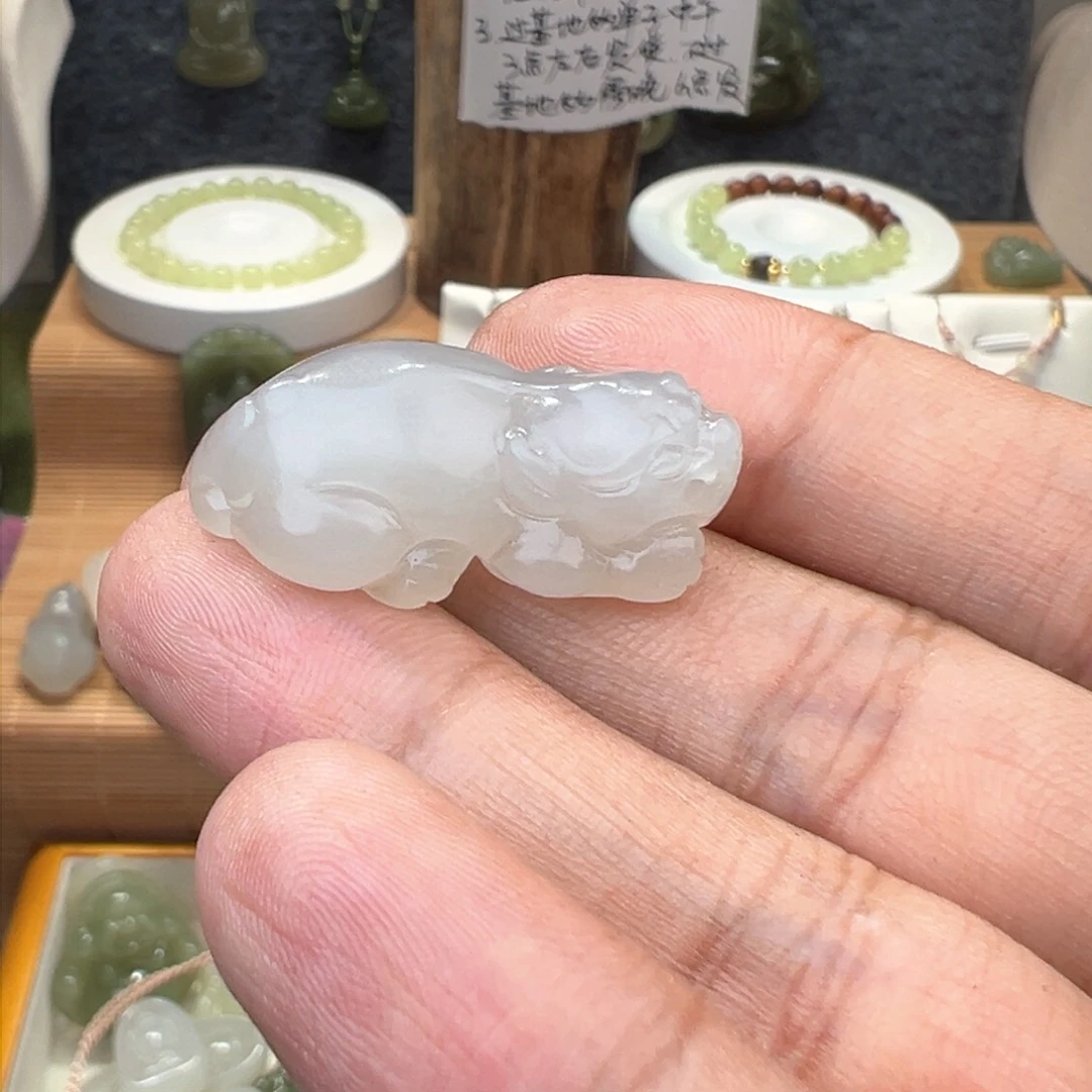 和田玉吊坠(不含链)未镶嵌S*s约33mm貔貅特价