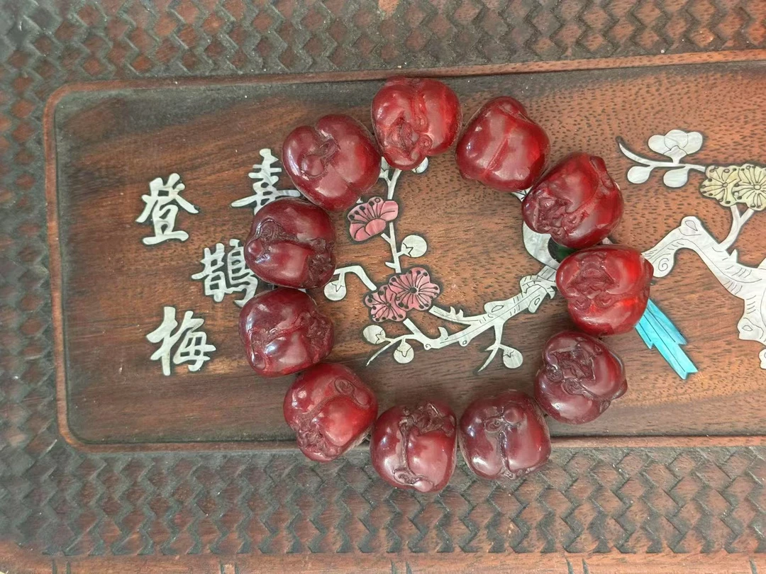 【专属链接】蜜蜡弥勒佛手串