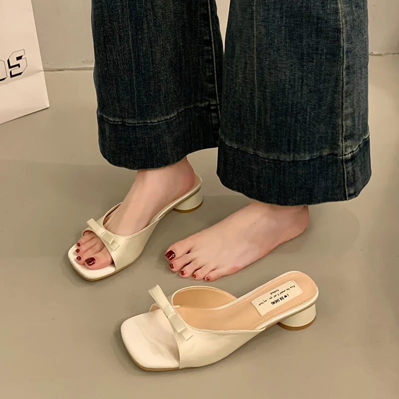 法式晚风温柔仙女一字拖鞋女夏季外穿新款蝴蝶结粗跟高跟凉拖鞋子