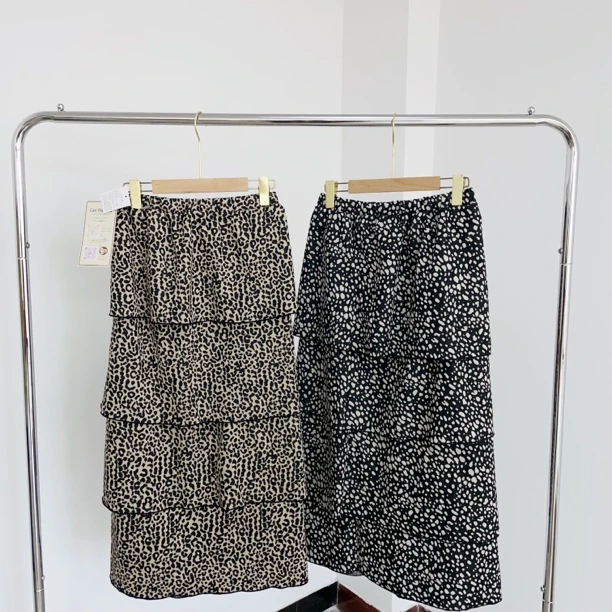 O112 三层豹纹弹力腰围休闲半身裙