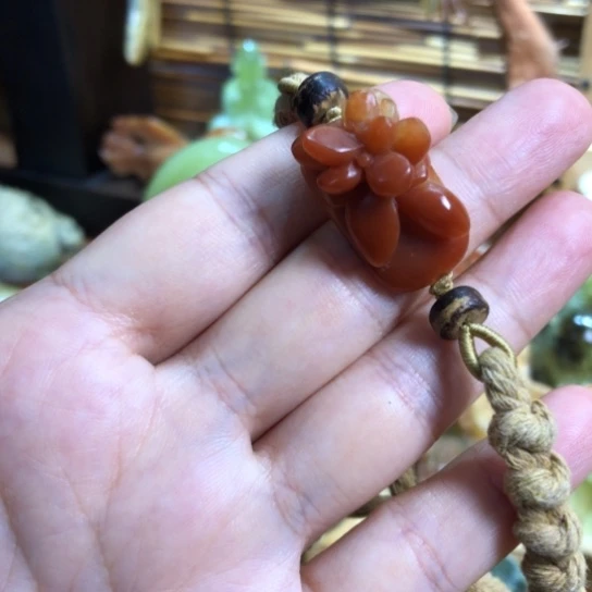 未镶嵌蛇纹石玉颈饰