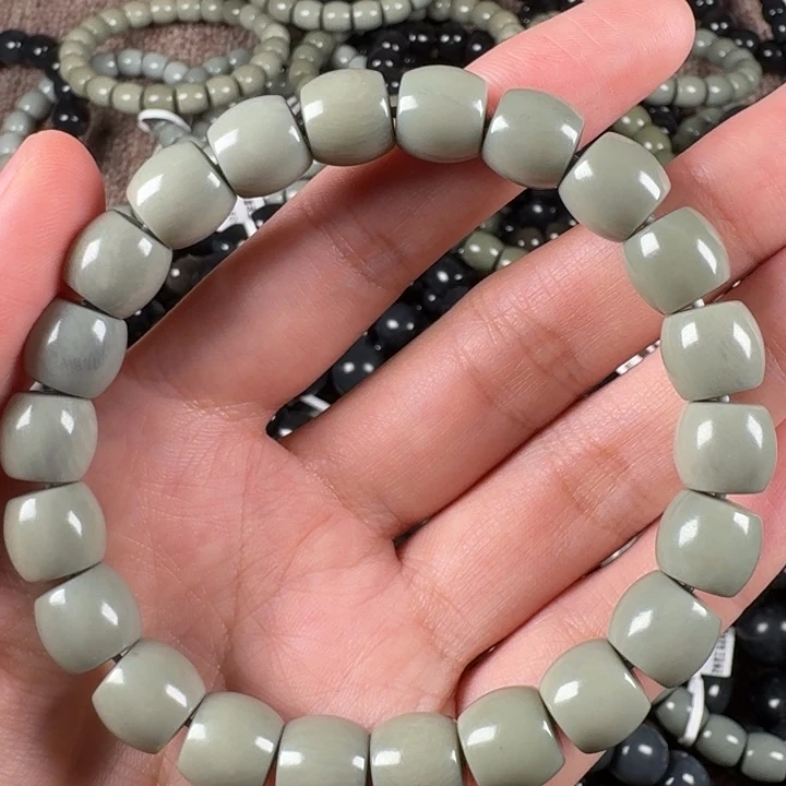 和田玉手链未镶嵌刘*毛