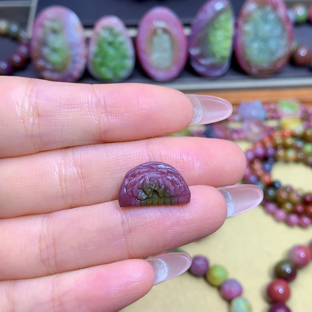 玛瑙未镶嵌挂件盐源