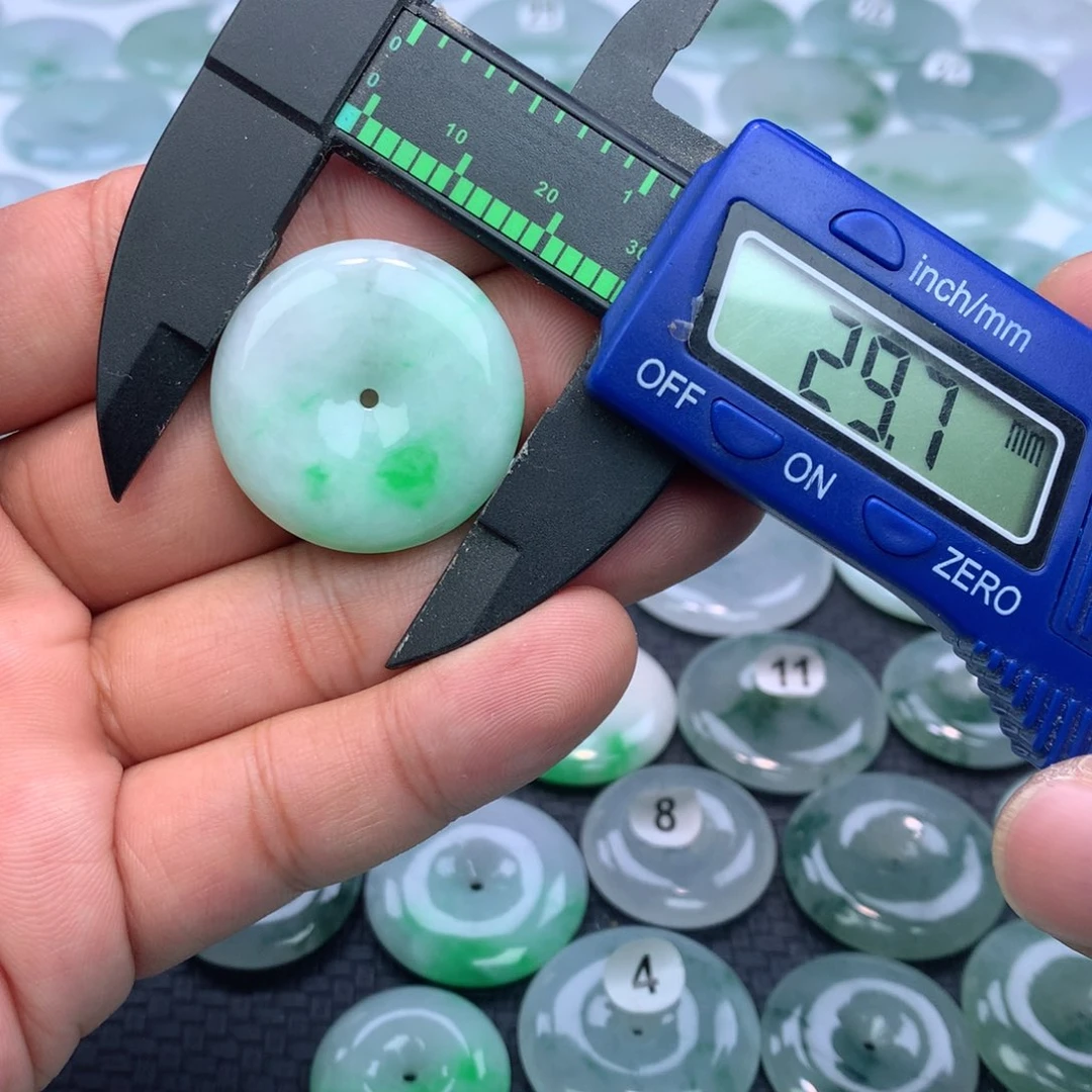 翡翠颈饰未镶嵌缅甸天然A货翡翠