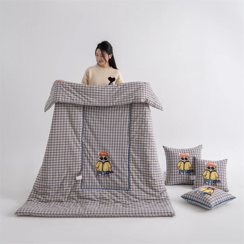 全棉抱枕被两用可爱多功能二合一车载学生宿舍成人抱枕被子两用