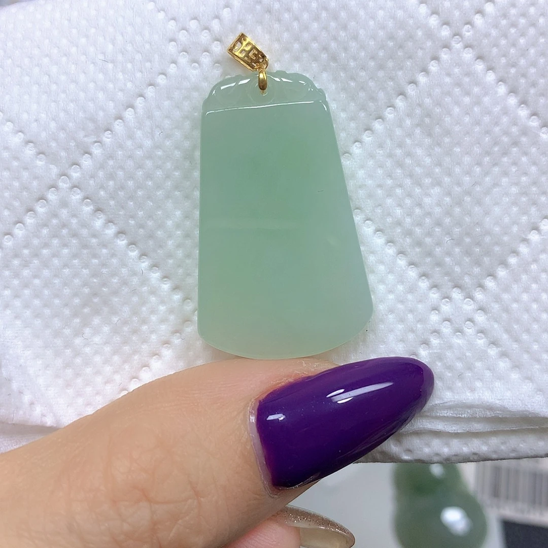 翡翠18K金镶嵌颈饰挂件