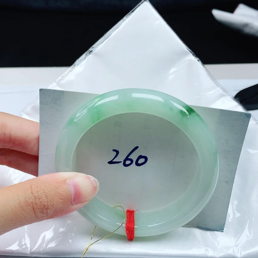 【闪购商品】翡翠手镯未镶嵌54.8圈