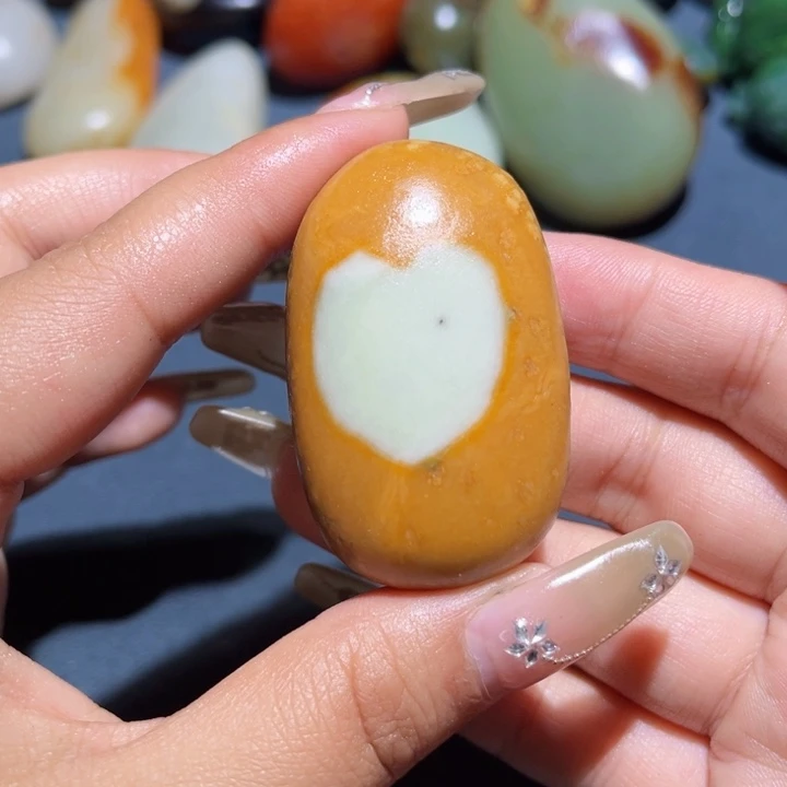 和田玉未镶嵌珠宝奇石