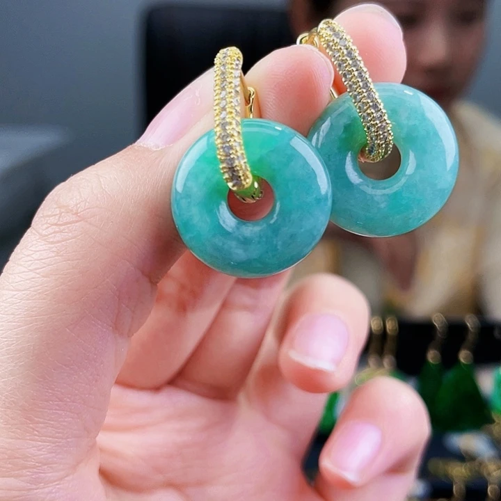 翡翠耳饰未镶嵌饰品