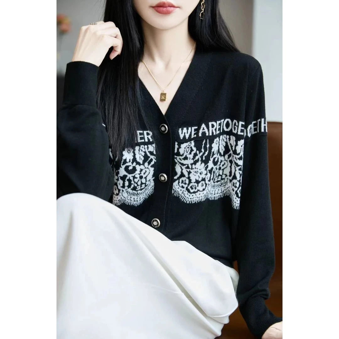 女春季新款欧洲站高级时尚洋气百搭减龄慵懒风v领毛衣针织开衫