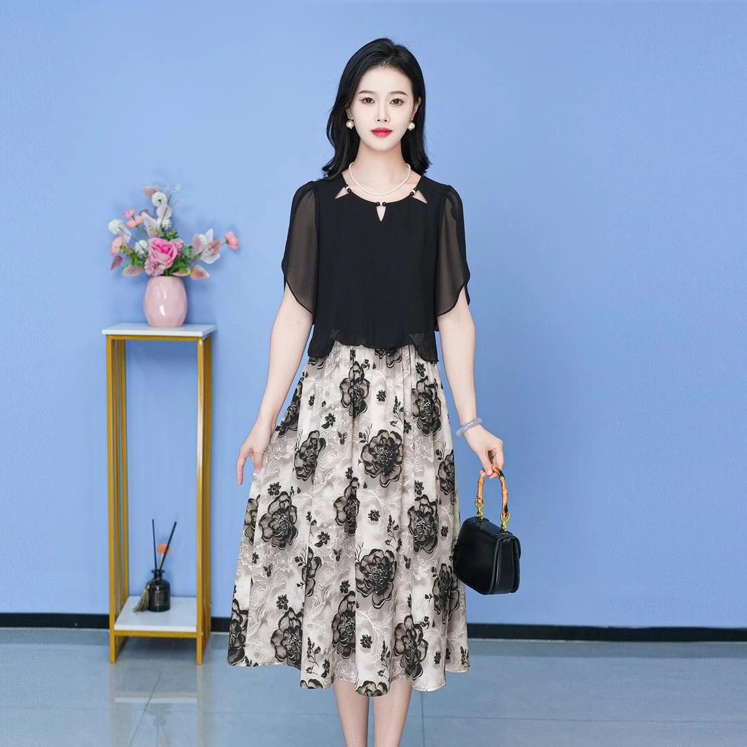 ①蕾丝2025年春季新款时尚优雅减龄连衣裙显瘦气质洋气夏季大码